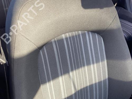 Used Right front seat Right front seat FIAT PUNTO (199_) 1.3 D Multijet (75 hp) 30170272 30170272