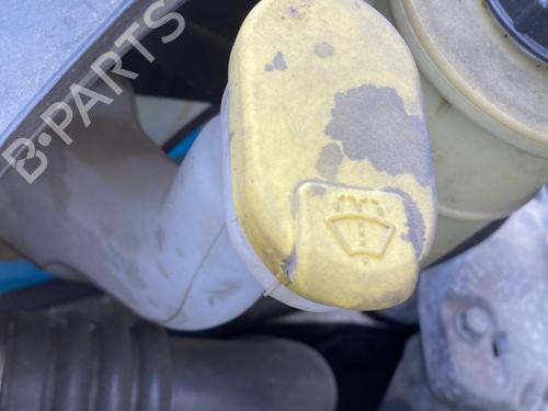 Used Windscreen washer tank RENAULT MASTER II Van (FD) 2.5 dCi 100 (FD0U, FD0V, FD3U, FD3V, FD8U, FD8V) (99 hp) 24983090