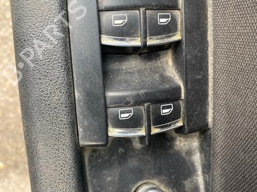 Left front window switch AUDI A3 Sportback (8PA) 1.6 TDI | BP40268565I27 - Image 3
