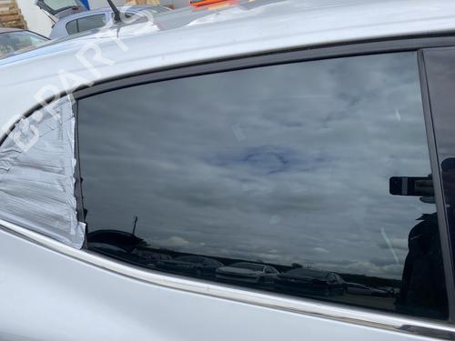 rear-right-door-window-renault-megane-iv-hatchback-b9amn_-2015-25407501 main image