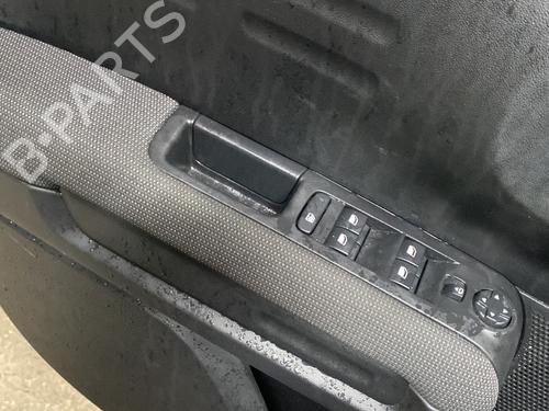 Used Left front window switch Left front window switch CITROËN C3 AIRCROSS II (2R_, 2C_) 1.5 BlueHDi 110 (110 hp) 25203986 25203986
