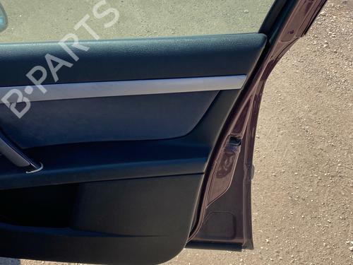 Høyre frontpanel Høyre frontpanel PEUGEOT 407 (6D_) 2.0 HDi 135 (6DRHRH, 6DRHRE, 6DRHRG, 6DRHRJ) (136 hp) 34220713 34220713