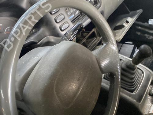 Used Steering wheel SUZUKI GRAND VITARA I (FT, HT) 2.0 TD 4x4 (SQ420D) (87 hp) 30931285