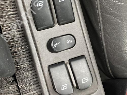 Switch SAAB 9-3 (YS3D) 2.0 Turbo | BP29120155I30 - Image 4