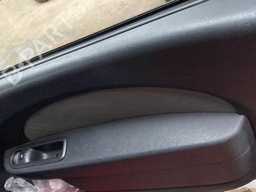 front-right-panel-renault-twingo-ii-cn0_-2007-23784050 main image