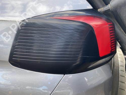 Used Left taillight Left taillight PEUGEOT 5008 II (MC_, MJ_, MR_, M4_) 2.0 BlueHDi 180 (MJEHZW, MJEHZR, MJEHZP) (177 hp) 33017244 33017244
