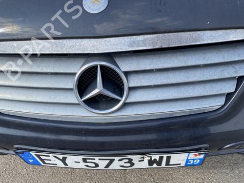 Grill MERCEDES-BENZ C-CLASS Coupe (CL203) C 200 Kompressor (203.745) (163 hp) 19909428
