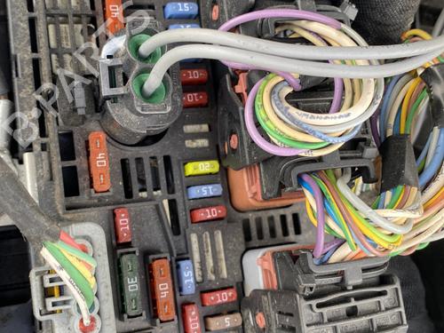 fuse-box-peugeot-407-coupe-6c_-2005-31977670 main image