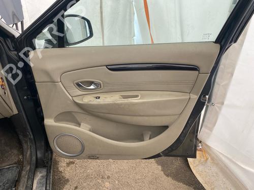 Used Front right panel Front right panel 34451138 34451138