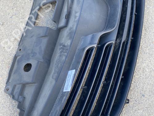 Used Grille RENAULT TRAFIC III Van (FG_) 1.6 dCi 125 (FGMH) (125 hp) 25897188