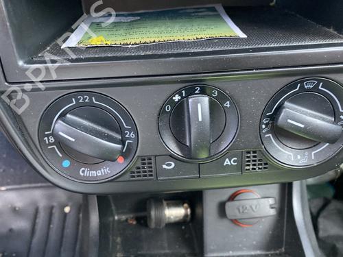 AC-Styringsenhed/Manøvreenhed VW FOX Hatchback (5Z1, 5Z3, 5Z4) 1.4 TDI (70 hp) 31647304