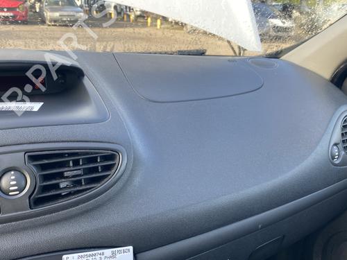 Instrumentbræt RENAULT CLIO III (BR0/1, CR0/1) 1.5 dCi (BR17, CR17) (86 hp) 30263622