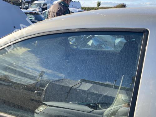 Front left door window RENAULT CLIO III (BR0/1, CR0/1) 1.5 dCi (BR17, CR17) | BP29571782C18 