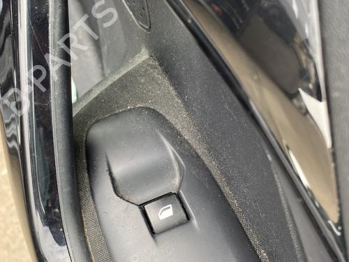 Right front window switch PEUGEOT 208 I (CA_, CC_) 1.2 VTI 82 | BP25281211I26