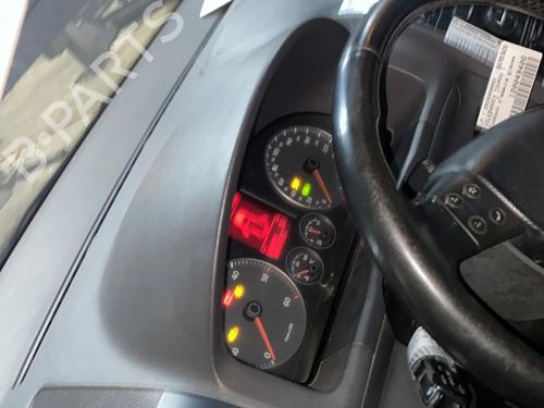 Tableau de bord VW TOURAN (1T1, 1T2) 2.0 TDI (136 hp) 31969607