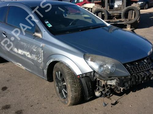 Feu central arrière OPEL ASTRA H GTC (A04) 1.3 CDTI (L08) | BP22120960I39 