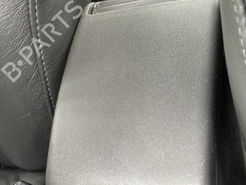 Used Armrest / Center console Armrest / Center console SAAB 9-3 (YS3D) 2.0 Turbo (150 hp) 29120184 29120184