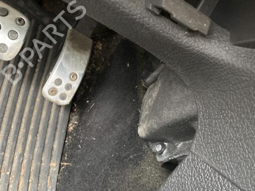 pedal-peugeot-206-sw-2ek-2002-31863407 main image