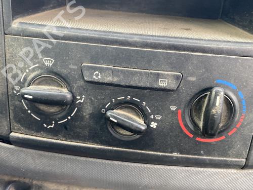 climate-control-peugeot-partner-box-bodympv-2008-30885694 main image