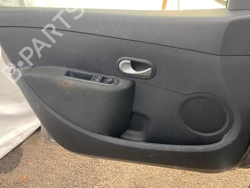 Forreste venstre beklædning RENAULT CLIO III Grandtour (KR0/1_) 1.5 dCi (KR0F) (86 hp) 30359804