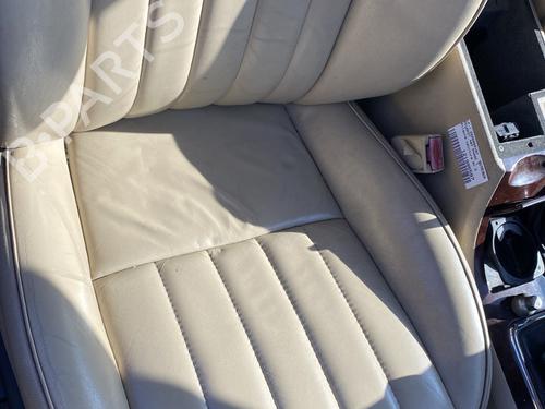 Used Right front seat PEUGEOT 407 (6D_) 2.0 HDi 135 (6DRHRH, 6DRHRE, 6DRHRG, 6DRHRJ) (136 hp) 32669934