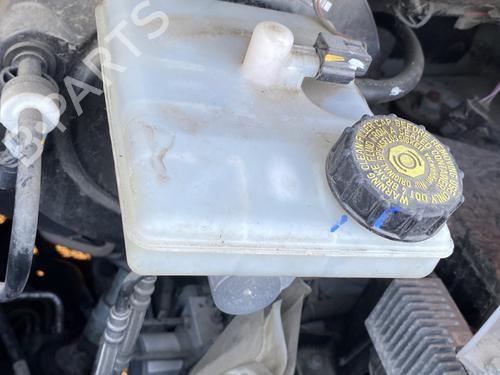 Used Brake master cylinder Brake master cylinder RENAULT MASTER III Van (FV) 2.3 dCi 145 FWD (FV0E, FV0F, FV0H, FV02, FV0M, FV0S,... (146 hp) 32508547 32508547