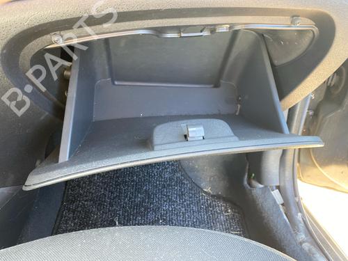 glove-box-citroen-c3-pluriel-hb_-2003-34380564 main image