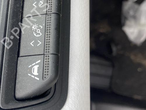 headlight-switch-renault-clio-v-b7_-2019-26436121 main image