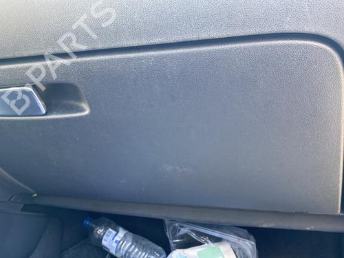 Used Glove box AUDI A1 Sportback (8XA, 8XF) 1.6 TDI (90 hp) 24373102