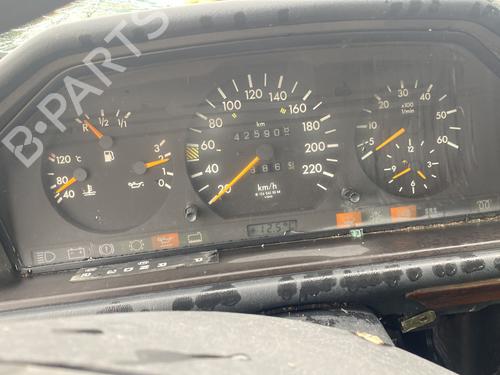 Used Instrument cluster MERCEDES-BENZ 124 Saloon (W124) 250 Turbo-D (124.128) (126 hp) 29243338