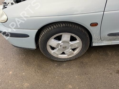 left-front-fenders-renault-megane-i-ba01_-1995-1996-1997-1998-1999-2000-2001-2002-2003-2004-36337184 main image