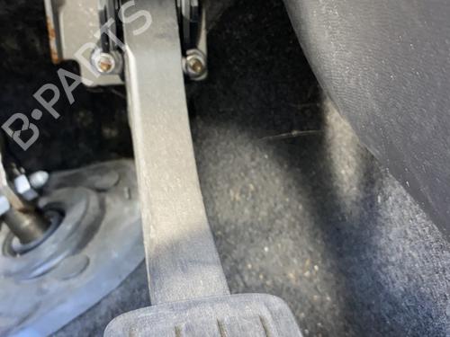 Pedal Pedal PEUGEOT 308 II (LB_, LP_, LW_, LH_, L3_) 1.2 THP 110 (110 hp) 32730582 32730582
