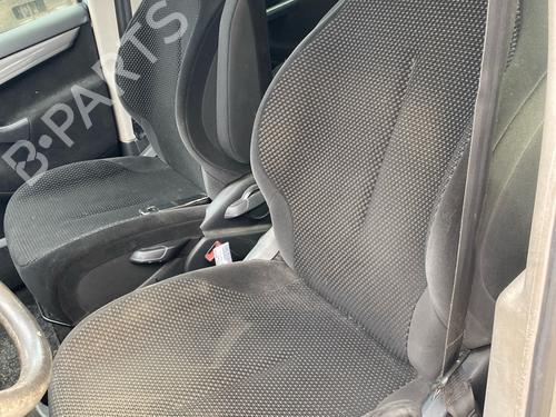 Used Left front seat Left front seat 37458253 37458253