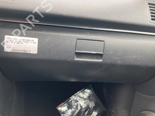 Used Glove box MERCEDES-BENZ B-CLASS Sports Tourer (W245) B 200 CDI (245.208) (140 hp) 22124071