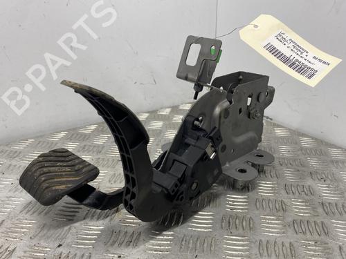Used Pedal Pedal RENAULT MEGANE IV Hatchback (B9A/M/N_) 1.2 TCe 130 (B9MR) (130 hp) 31707295 31707295