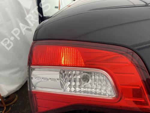 left-tailgate-light-renault-koleos-i-hy_-2008-31977651 main image