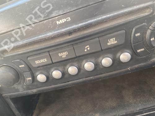 Used Radio PEUGEOT EXPERT Van (VF3A_, VF3U_, VF3X_) 1.6 HDi 90 16V (90 hp) 32045341