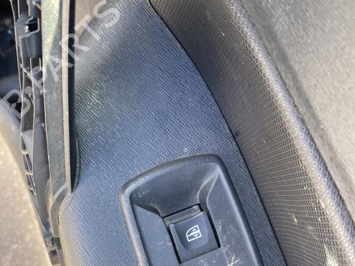 Used Right front window switch RENAULT KANGOO Express (FW0/1_) 1.5 dCi 90 (FW0G, FW05, FW08, FW11) (90 hp) 26154746
