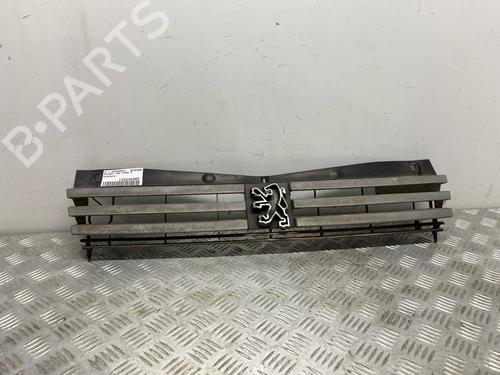 Used Grille Grille 39426621 39426621