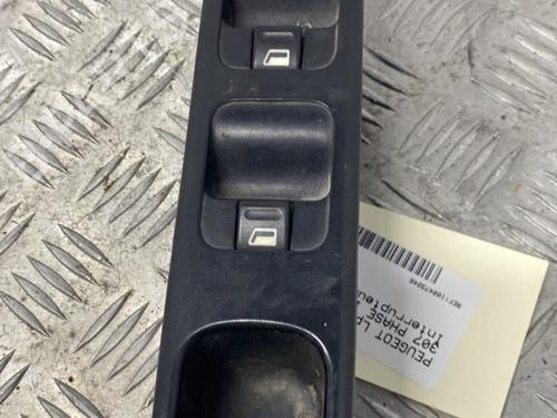 Used Left front window switch Left front window switch PEUGEOT 307 (3A/C) 1.4 16V (88 hp) 23193808 23193808
