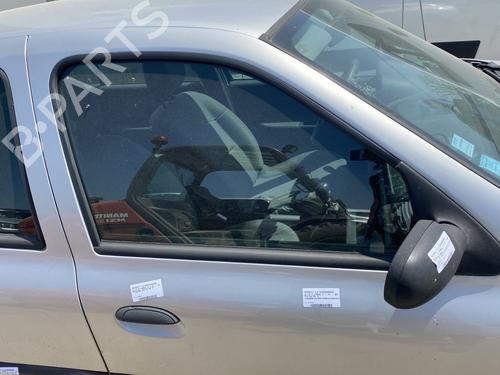 front-right-door-window-renault-clio-ii-bb_-cb_-1998-1999-2000-2001-2002-2003-2004-2005-2006-2007-2008-2009-2010-2011-2012-2013-2014-2015-2016-26653929 main image