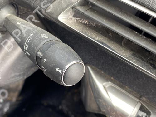 Used Steering column stalk Steering column stalk PEUGEOT 5008 II (MC_, MJ_, MR_, M4_) 2.0 BlueHDi 180 (MJEHZW, MJEHZR, MJEHZP) (177 hp) 33019893 33019893