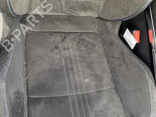 Stol høyre foran RENAULT MEGANE IV Hatchback (B9A/M/N_) 1.6 dCi 130 (B9A4) (130 hp) 32753033