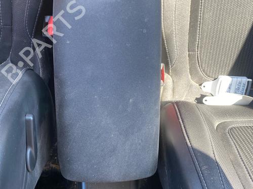 Used Armrest / Center console Armrest / Center console 38236162 38236162
