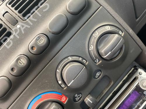 Used Climate control Climate control 37194574 37194574