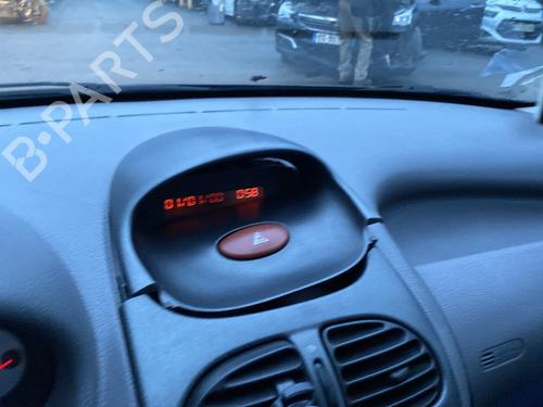 Dashboard PEUGEOT 206 Hatchback (2A/C) 1.4 i | BP31715135C46