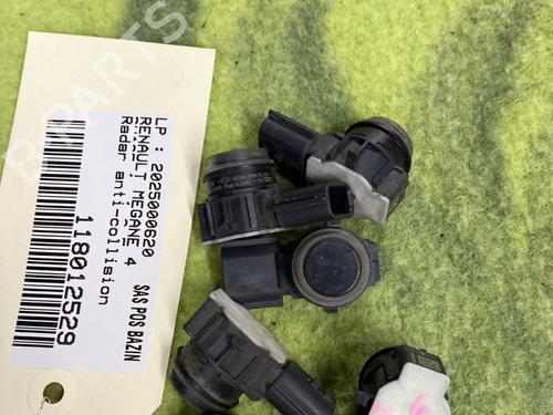 Używane Moduł elektroniczny RENAULT MEGANE IV Hatchback (B9A/M/N_) 1.2 TCe 130 (B9MR) (130 hp) 30901093