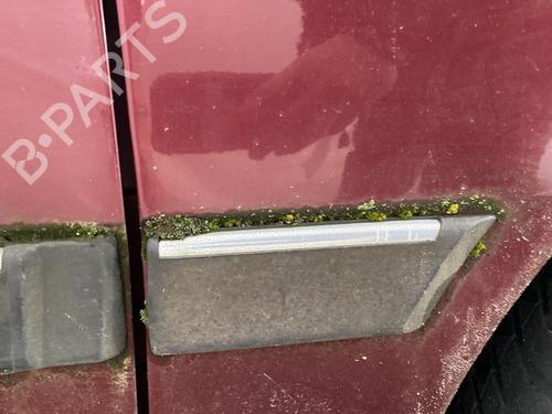 Used Front right wheel arch trim Front right wheel arch trim 32207991 32207991