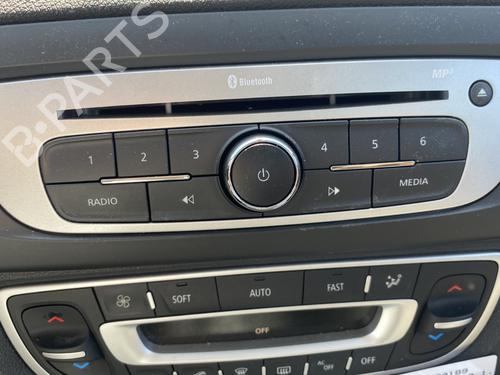 Radio RENAULT SCÉNIC III (JZ0/1_) 1.6 dCi (JZ00, JZ12) | BP27304310E6
