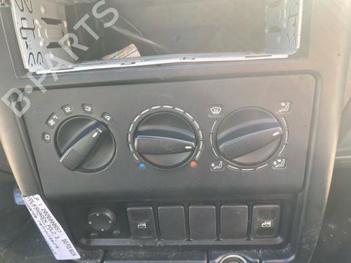 Used Climate control Climate control 38236069 38236069